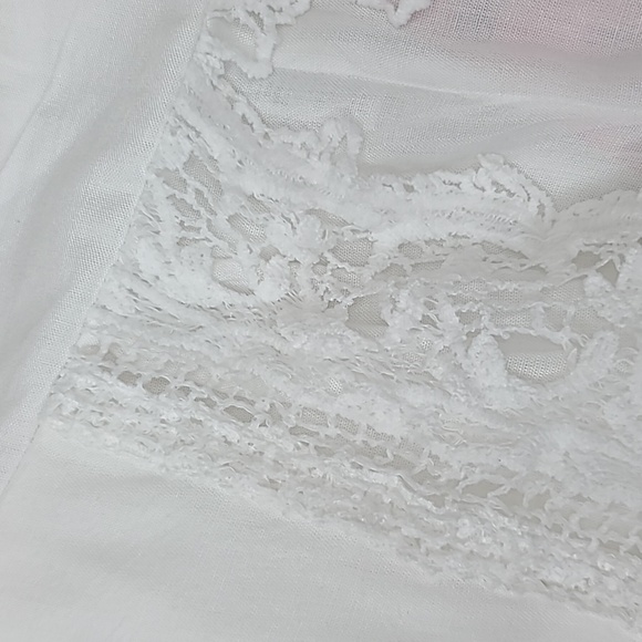 Goa Beachwear by Japna Tulip Crop Pants with Crochet Lace Detail in White - Picture 12 of 17